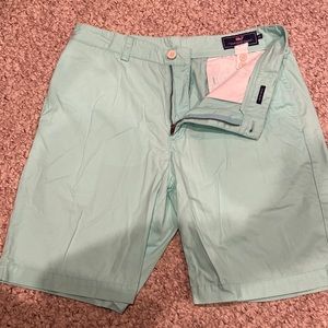Vineyard vines men’s shorts